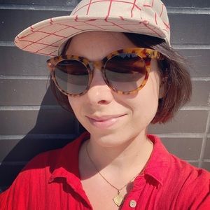 Meet your Posher, Danielle